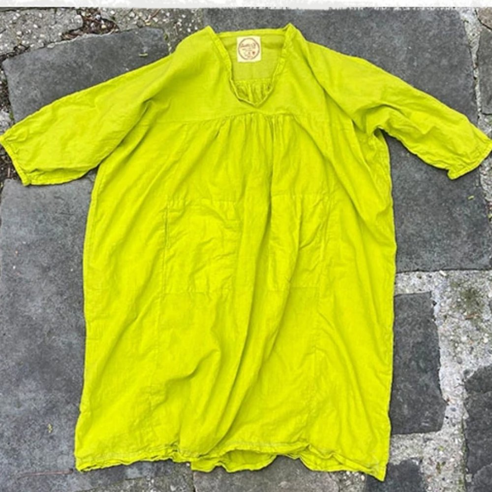 AUNTIE OTI INJIRI MATTA Lime Deep V Dress - OS